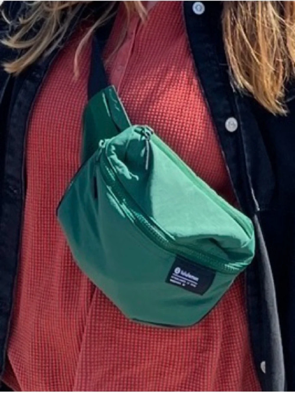 Lululemon clean lines green belt bag